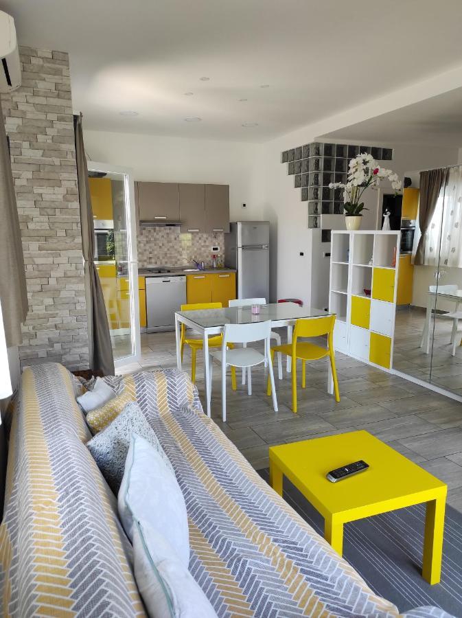White Pigeon Apartment Split Bagian luar foto
